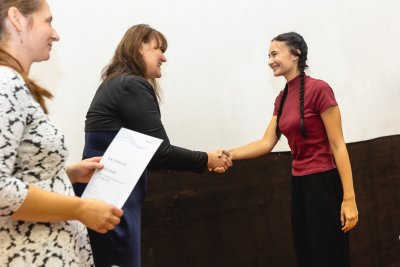 Viac ako 630 mladých z Bratislavského kraja ukázalo, že vytrvalosť má zmysel – získali prestížne ocenenie DofE